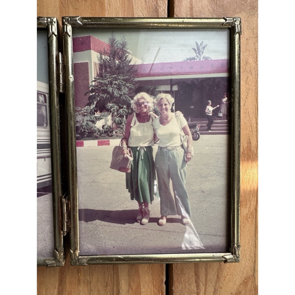 Vintage Bi Fold Double Metal Brass Tabletop/Wall Hanging Picture Frame 70s Photo - Picture 4 of 9